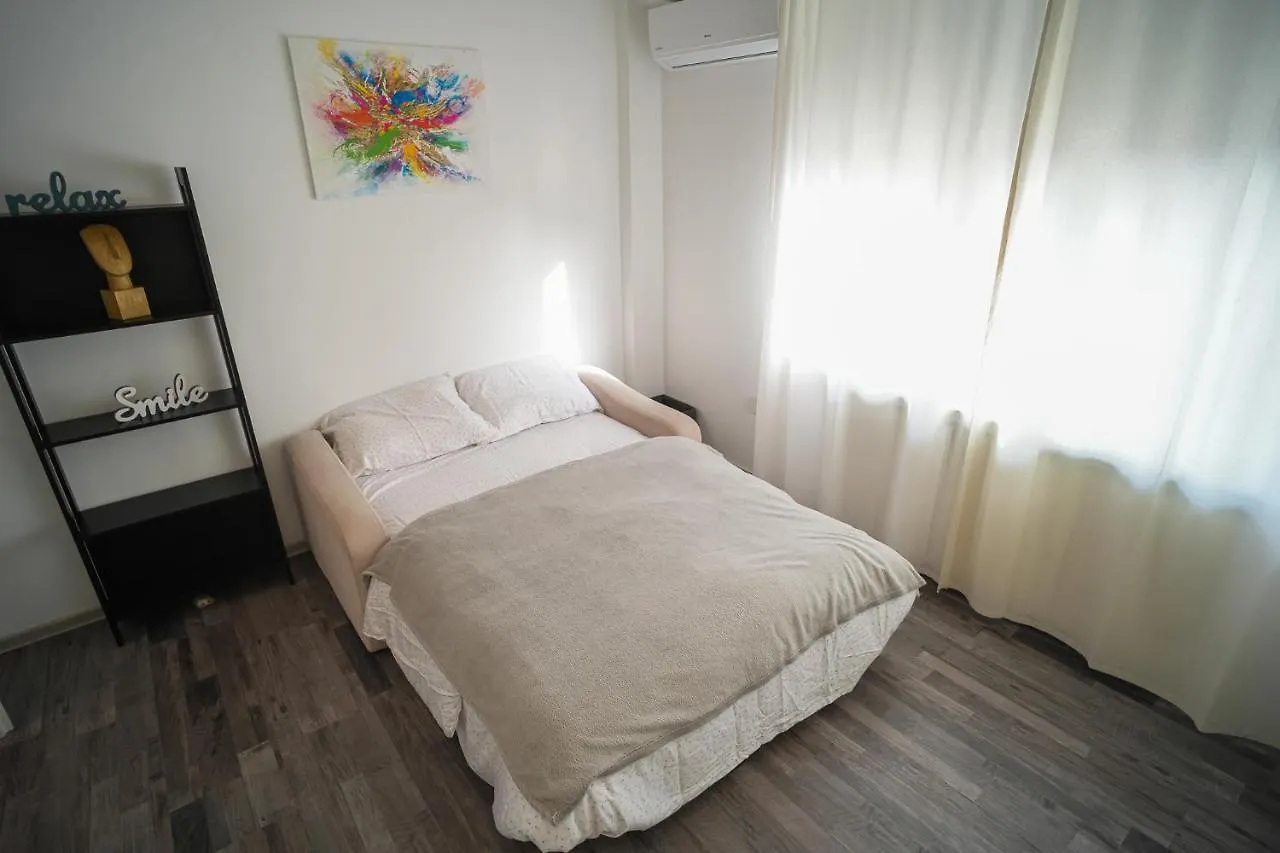 Penthouse With Huge Rooftop & Amazing City View Bukarest