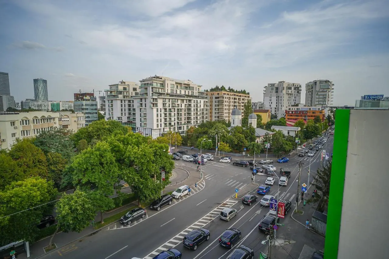 Penthouse With Huge Rooftop & Amazing City View Bukarest