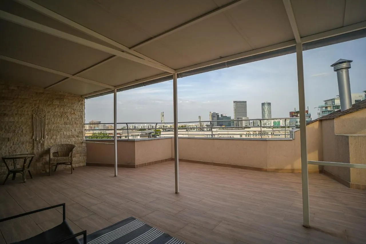 Penthouse With Huge Rooftop & Amazing City View Bucareste Roménia
